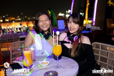 R&B Rewind Full Moon Party ที่ร้าน Spectrum Lounge & Bar  — photo 85