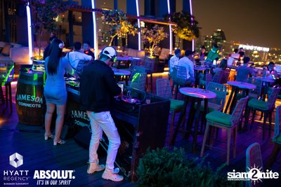 R&B Rewind Full Moon Party ที่ร้าน Spectrum Lounge & Bar  — photo 96