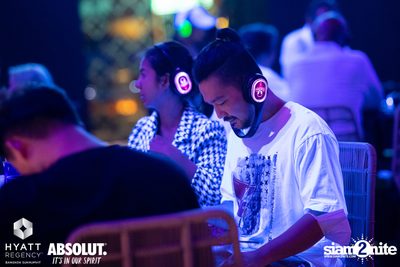 R&B Rewind Full Moon Party ที่ร้าน Spectrum Lounge & Bar  — photo 111