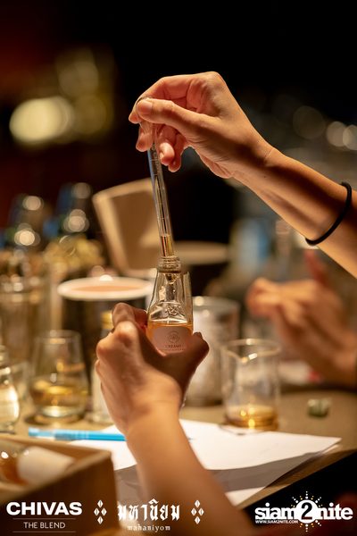 Chivas the blend at Mahaniyom Cocktail Bar — photo 118