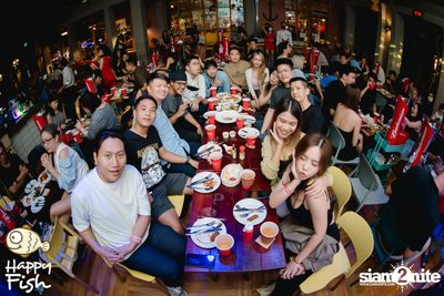 คอนเสิร์ต MUSKETEERS ที่ร้าน Happy Fish Asiatique — photo 36