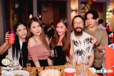 คอนเสิร์ต MUSKETEERS ที่ร้าน Happy Fish Asiatique — photo 58