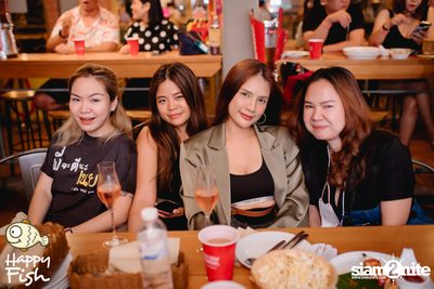 คอนเสิร์ต MUSKETEERS ที่ร้าน Happy Fish Asiatique — photo 77