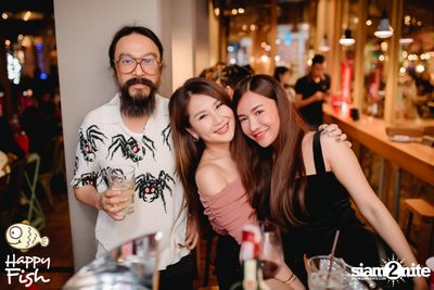 คอนเสิร์ต MUSKETEERS ที่ร้าน Happy Fish Asiatique — photo 80