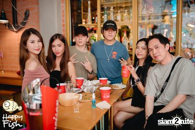 คอนเสิร์ต MUSKETEERS ที่ร้าน Happy Fish Asiatique — photo 81