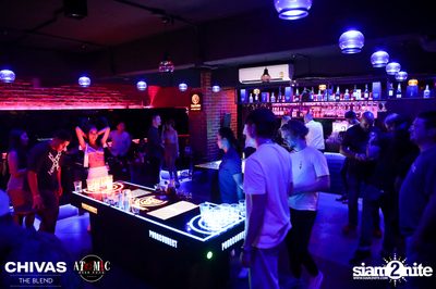 ภาพบรรยากาศคืนวันเสาร์ ที่ร้าน Atomic — photo 4