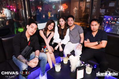 ภาพบรรยากาศคืนวันเสาร์ ที่ร้าน Atomic — photo 11