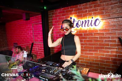 ภาพบรรยากาศคืนวันเสาร์ ที่ร้าน Atomic — photo 15