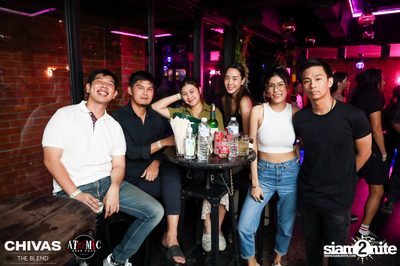 ภาพบรรยากาศคืนวันเสาร์ ที่ร้าน Atomic — photo 21