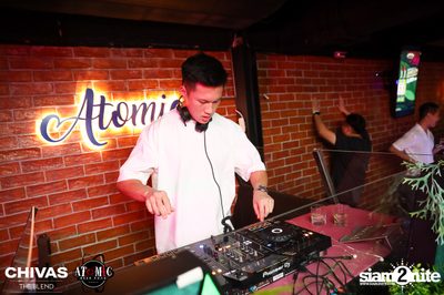 ภาพบรรยากาศคืนวันเสาร์ ที่ร้าน Atomic — photo 42