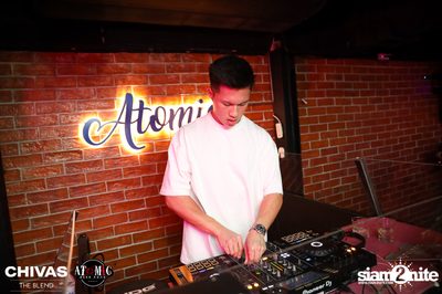ภาพบรรยากาศคืนวันเสาร์ ที่ร้าน Atomic — photo 44