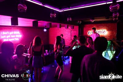 ภาพบรรยากาศคืนวันเสาร์ ที่ร้าน Atomic — photo 54