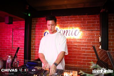 ภาพบรรยากาศคืนวันเสาร์ ที่ร้าน Atomic — photo 59