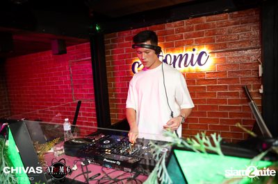 ภาพบรรยากาศคืนวันเสาร์ ที่ร้าน Atomic — photo 70
