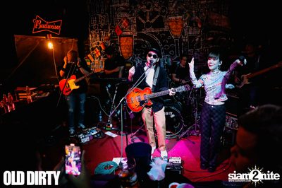 Mon Monik x Wanyai x Q Flure at Old Dirty — photo 23