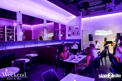 Friday Night at The Weekend Cafe & Bar — photo 12