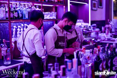 Friday Night at The Weekend Cafe & Bar — photo 78