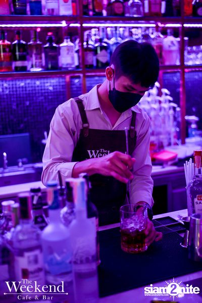 Friday Night at The Weekend Cafe & Bar — photo 82