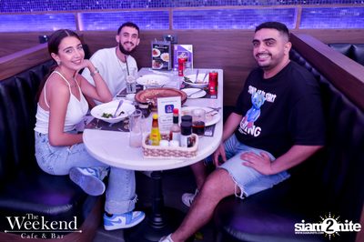 Friday Night at The Weekend Cafe & Bar — photo 104
