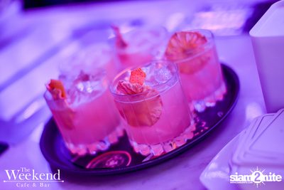 Friday Night at The Weekend Cafe & Bar — photo 110