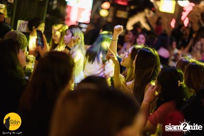 Bonnadol at Fullmoon Terrace & Bar  — photo 36