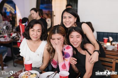 ภาพบรรยากาศคอนเสิร์ต ETC ที่ร้าน The Cavalry Thonglor — photo 41