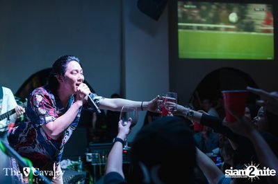 ภาพบรรยากาศคอนเสิร์ต ETC ที่ร้าน The Cavalry Thonglor — photo 81