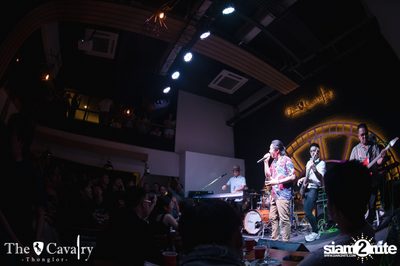 ภาพบรรยากาศคอนเสิร์ต ETC ที่ร้าน The Cavalry Thonglor — photo 100