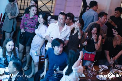 ภาพบรรยากาศคอนเสิร์ต ETC ที่ร้าน The Cavalry Thonglor — photo 101