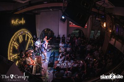 ภาพบรรยากาศคอนเสิร์ต ETC ที่ร้าน The Cavalry Thonglor — photo 108