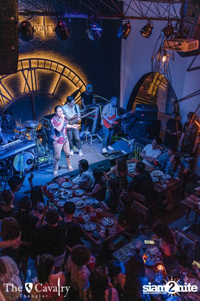 ภาพบรรยากาศคอนเสิร์ต ETC ที่ร้าน The Cavalry Thonglor — photo 111