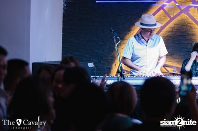 ภาพบรรยากาศคอนเสิร์ต ETC ที่ร้าน The Cavalry Thonglor — photo 133