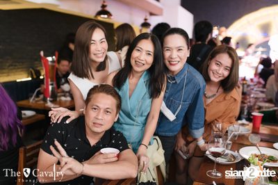 ภาพบรรยากาศคอนเสิร์ต ETC ที่ร้าน The Cavalry Thonglor — photo 144