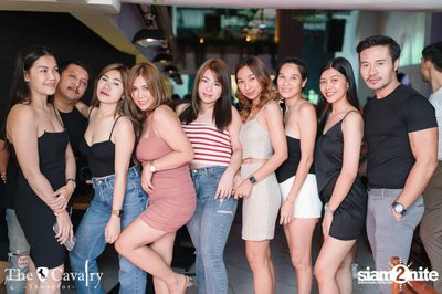ภาพบรรยากาศคอนเสิร์ต ETC ที่ร้าน The Cavalry Thonglor — photo 150