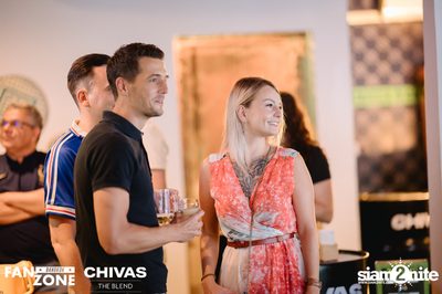 บรรยากาศการชมฟุตบอลโลก ฝรั่งเศษ vs เดนมาร์ก ที่ at Blue Parrot — photo 17