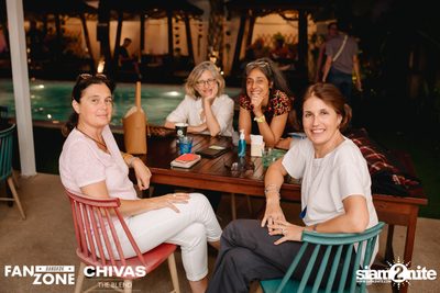 บรรยากาศการชมฟุตบอลโลก ฝรั่งเศษ vs เดนมาร์ก ที่ at Blue Parrot — photo 34