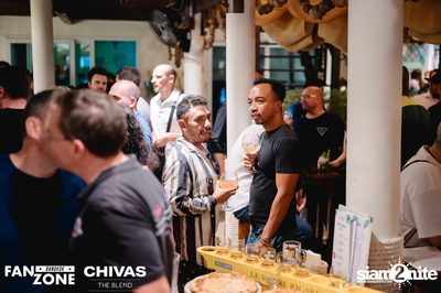 บรรยากาศการชมฟุตบอลโลก ฝรั่งเศษ vs เดนมาร์ก ที่ at Blue Parrot — photo 48