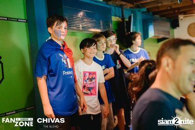 บรรยากาศการชมฟุตบอลโลก ฝรั่งเศษ vs เดนมาร์ก ที่ at Blue Parrot — photo 61