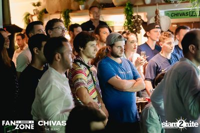 บรรยากาศการชมฟุตบอลโลก ฝรั่งเศษ vs เดนมาร์ก ที่ at Blue Parrot — photo 159