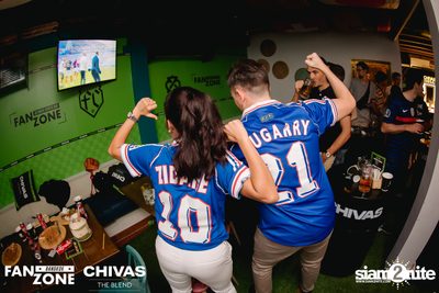บรรยากาศการชมฟุตบอลโลก ฝรั่งเศษ vs เดนมาร์ก ที่ at Blue Parrot — photo 183