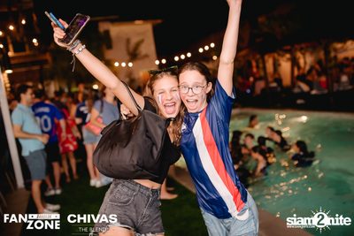 บรรยากาศการชมฟุตบอลโลก ฝรั่งเศษ vs เดนมาร์ก ที่ at Blue Parrot — photo 185