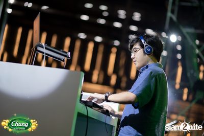 ภาพบรรยากาศคอนเสิร์ต Atom จากงาน Chang Live Park FOOD FUN FRIENDS ที่ The Street Ratchada — photo 48