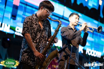 ภาพบรรยากาศคอนเสิร์ต Atom จากงาน Chang Live Park FOOD FUN FRIENDS ที่ The Street Ratchada — photo 63