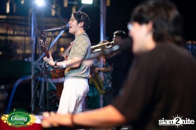 ภาพบรรยากาศคอนเสิร์ต Atom จากงาน Chang Live Park FOOD FUN FRIENDS ที่ The Street Ratchada — photo 81