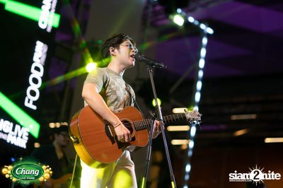 ภาพบรรยากาศคอนเสิร์ต Atom จากงาน Chang Live Park FOOD FUN FRIENDS ที่ The Street Ratchada — photo 96