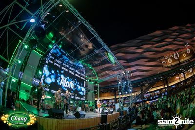 ภาพบรรยากาศคอนเสิร์ต Atom จากงาน Chang Live Park FOOD FUN FRIENDS ที่ The Street Ratchada — photo 102