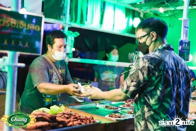 ภาพบรรยากาศคอนเสิร์ต Patrickananda x D Gerrard x Zweed n' Roll จากงาน Chang Live Park FOOD FUN FRIENDS ที่ The Street Ratchada — photo 31