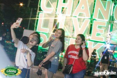 ภาพบรรยากาศคอนเสิร์ต Patrickananda x D Gerrard x Zweed n' Roll จากงาน Chang Live Park FOOD FUN FRIENDS ที่ The Street Ratchada — photo 59