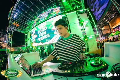 ภาพบรรยากาศคอนเสิร์ต Patrickananda x D Gerrard x Zweed n' Roll จากงาน Chang Live Park FOOD FUN FRIENDS ที่ The Street Ratchada — photo 72