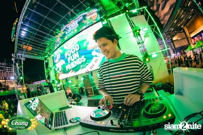ภาพบรรยากาศคอนเสิร์ต Patrickananda x D Gerrard x Zweed n' Roll จากงาน Chang Live Park FOOD FUN FRIENDS ที่ The Street Ratchada — photo 73